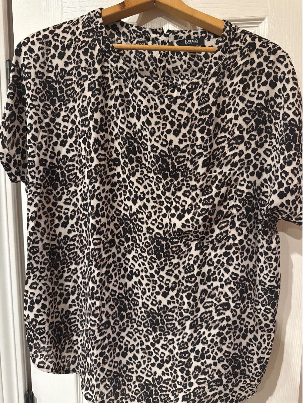 Buffalo David Bitton XL Leopard Print Short Sleeve Blouse